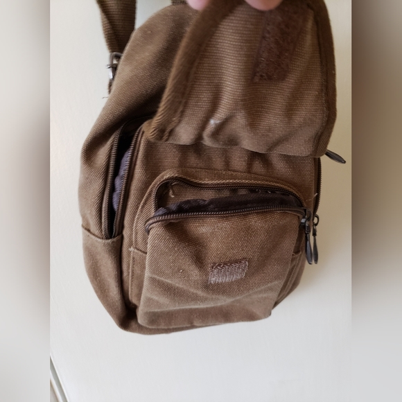 Westend shoulder bag..Multiple zipper pouches - Picture 2 of 4